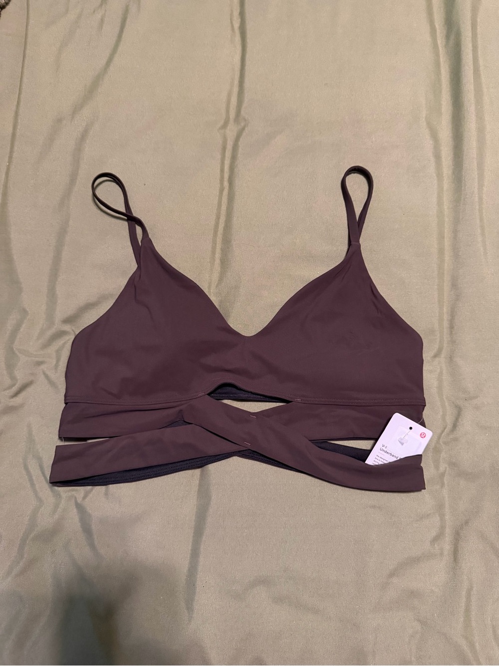 lululemon athletica V-Neck Crossover Underbend Bra-espresso